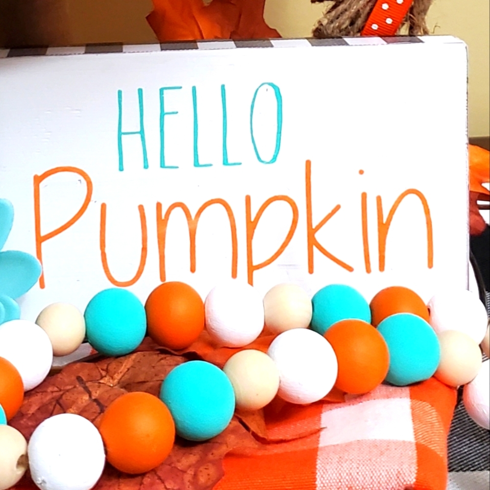 Mini Hello Pumpkin Sign